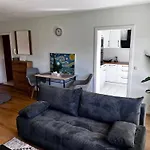 Apartment Modernes In 24h Check-in Terrasse Mit Blick Ins Gruene Privater Parkplatz *