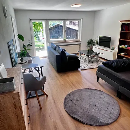 Apartment Modernes In 24h Check-in Terrasse Mit Blick Ins Gruene Privater Parkplatz *