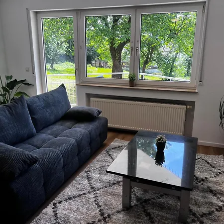 Modernes In 24h Check-in Terrasse Mit Blick Ins Gruene Privater Parkplatz *