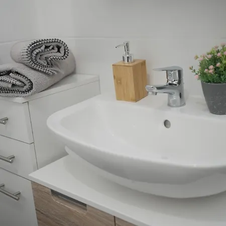 Mit Gruenem Blick Terrasse & Neu Saniert Bordinghaus 24h Check-in In Apartman